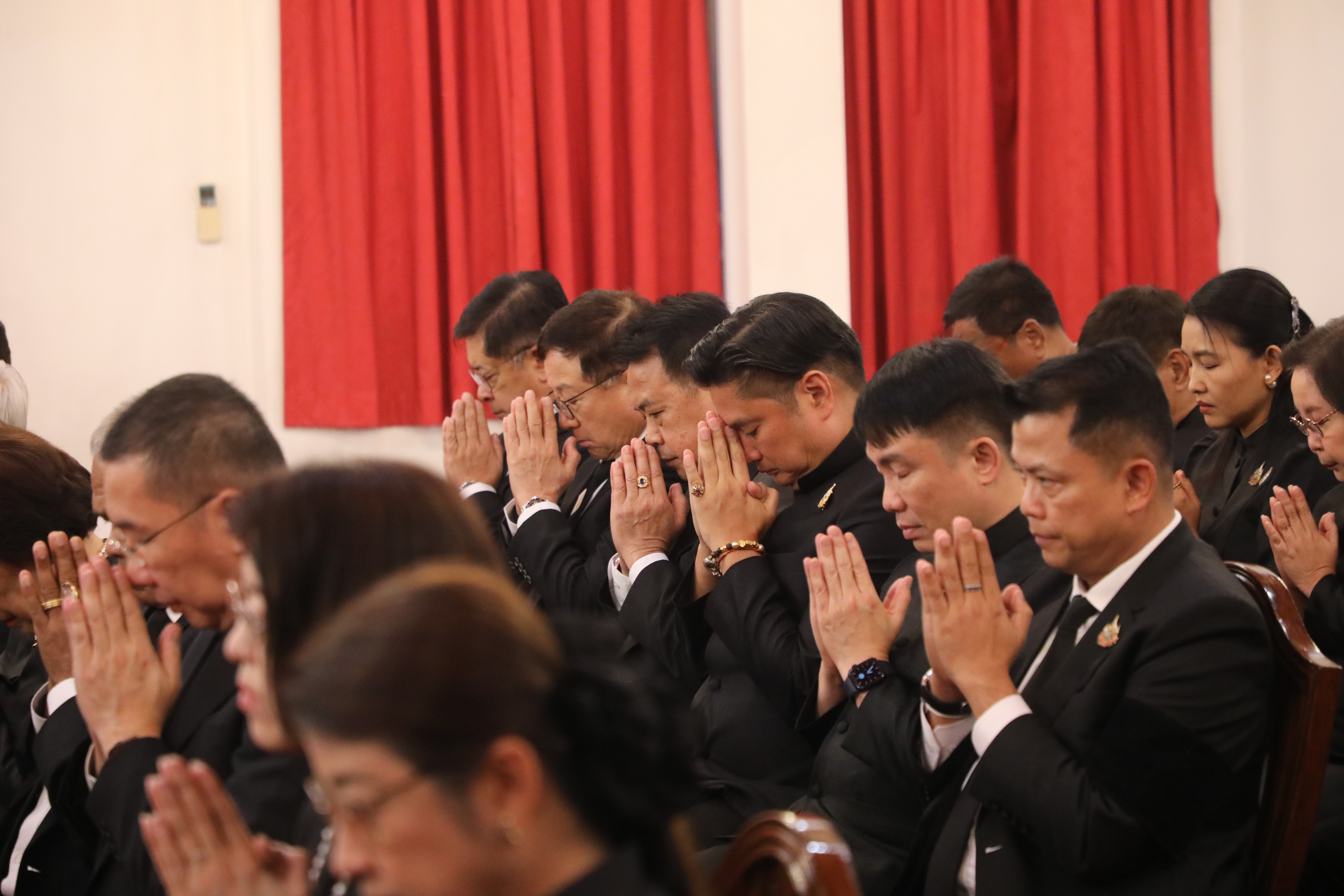 title - ส.ป.ก. ร่วมอาลัย เข้าร่วมงานสวดพระอภิธรรม นายจรัลธาดา กรรณสูต องคมนตรี อดีตปลัดกระทรวงเกษตรและสหกรณ์